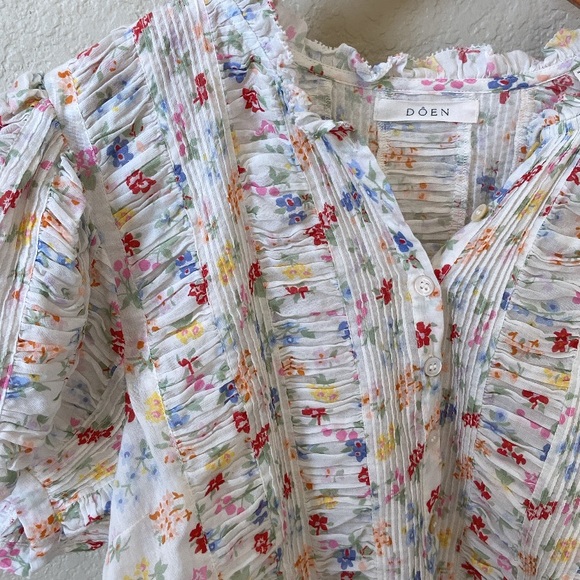 SOLD b/s/t Doen hadara top rare spring floral button up shirring rouching blouse - Picture 8 of 10